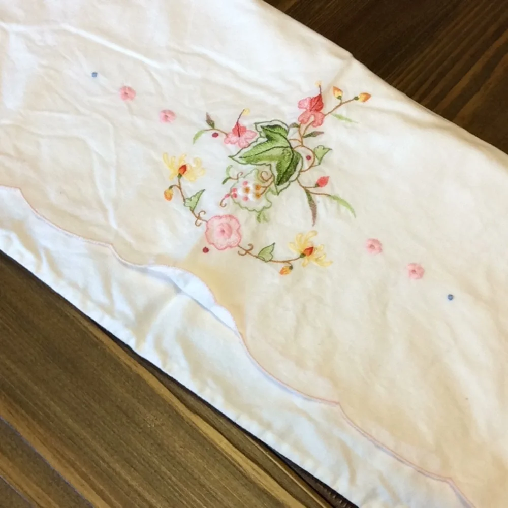 FINAL SALE PRICE Vintage 4 Piece Pillow Case Lot - Picture 2 of 7